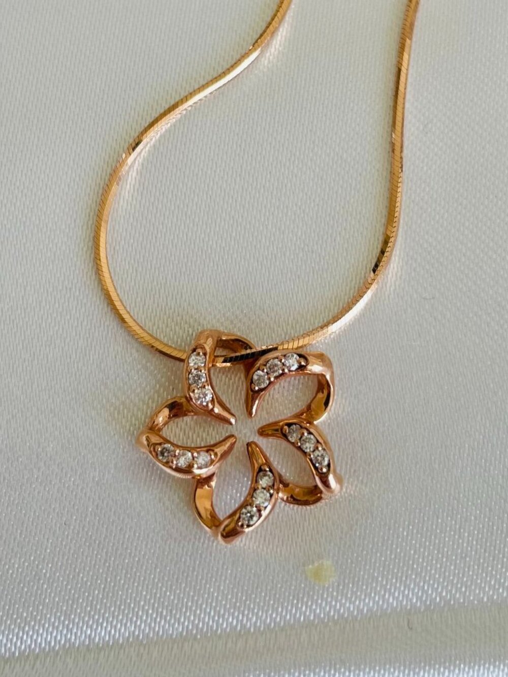 Na Hoku 14K Rose Gold Floating Plumeria Diamond Pendant Necklace